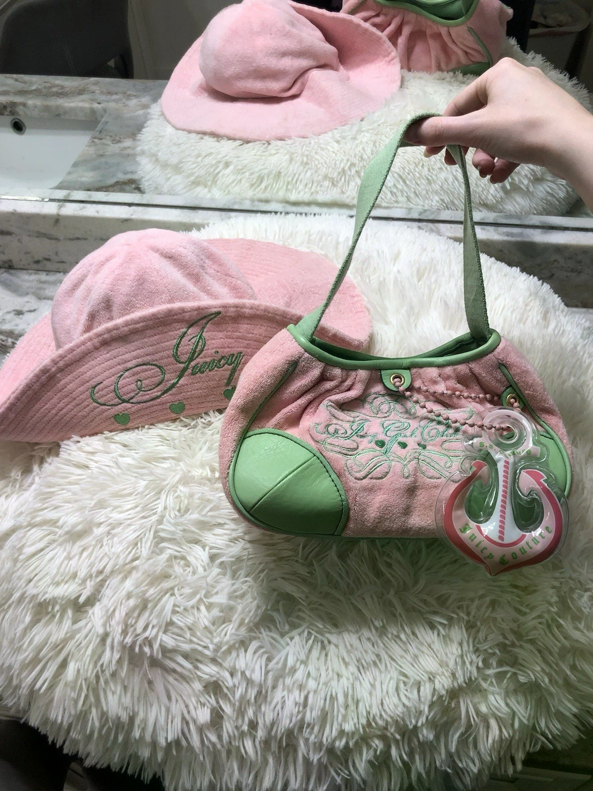 Sac Couture Juicy vintage Juicy Girls chapeau club rose et vert avec breloque ancre