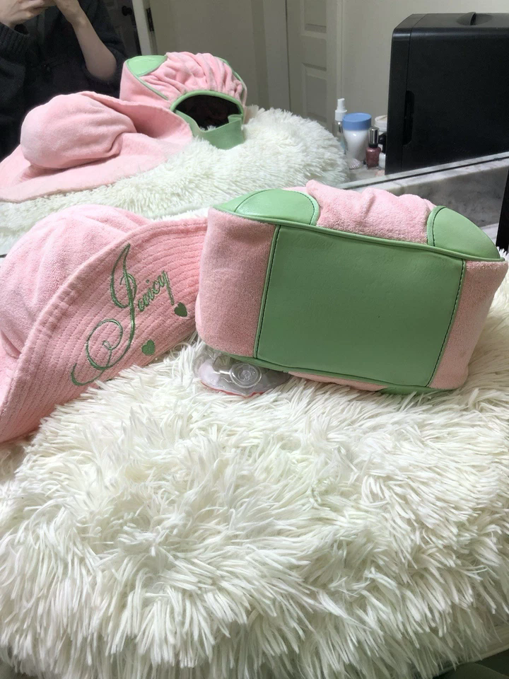 Sac Couture Juicy vintage Juicy Girls chapeau club rose et vert avec breloque ancre