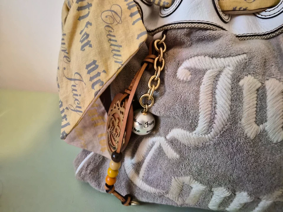Juicy Couture Vintage Y2K Rare Tan Cream Daydreamer Bag Purse With Daisy Pin