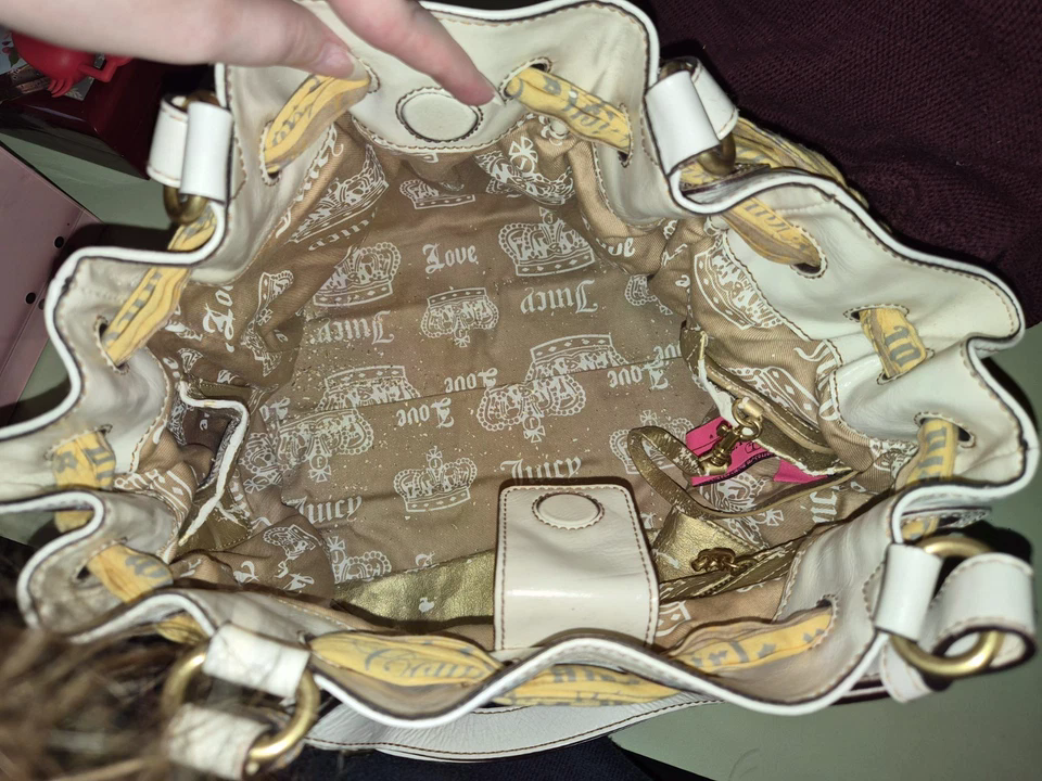 Juicy Couture Vintage Y2K Rare Tan Cream Daydreamer Bag Purse With Daisy Pin
